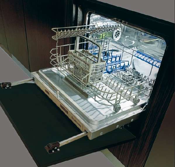 Semi compact dishwasher Kleenmaid DW4531 - Image 2